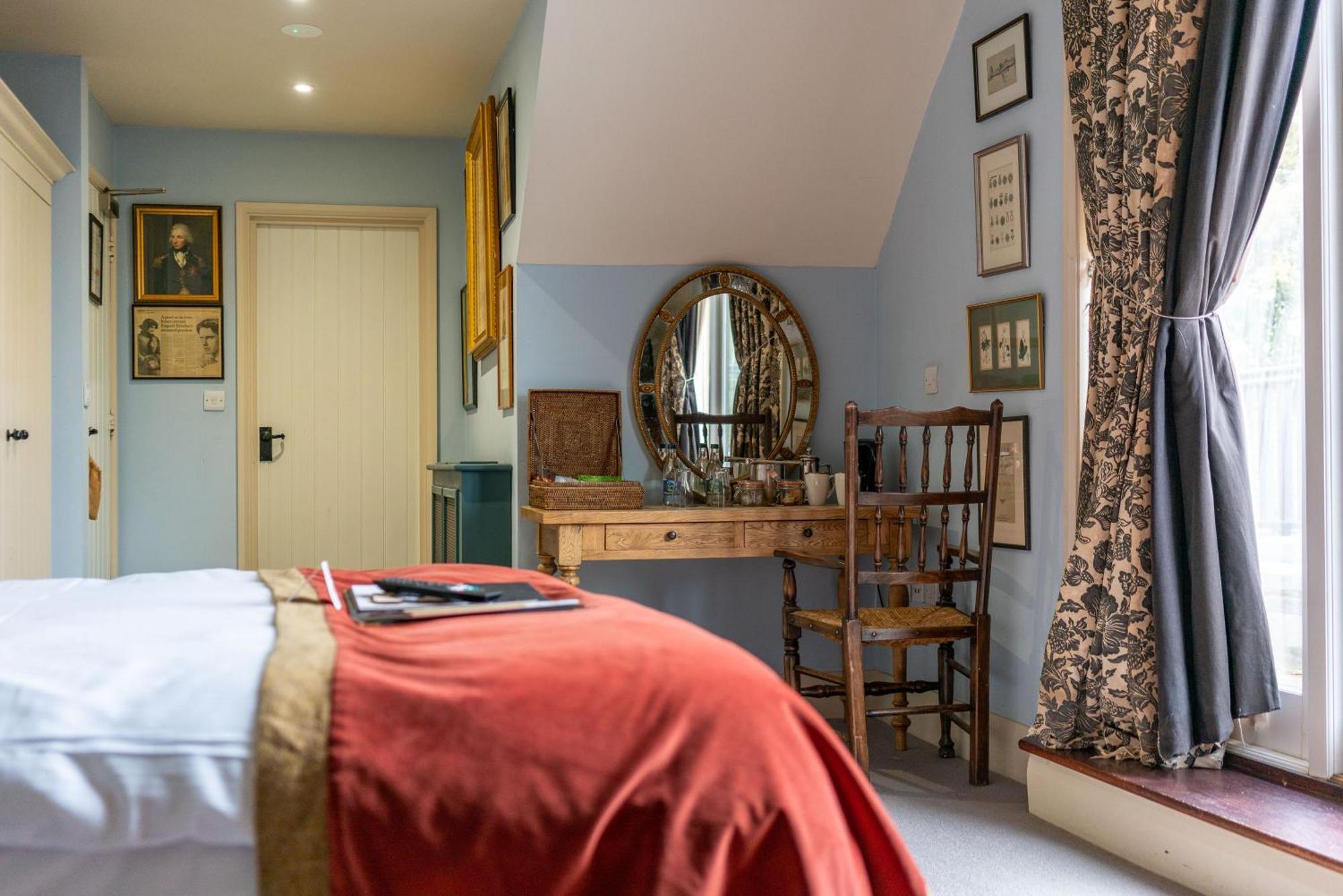 The Anchor Inn Lower Froyle Bagian luar foto